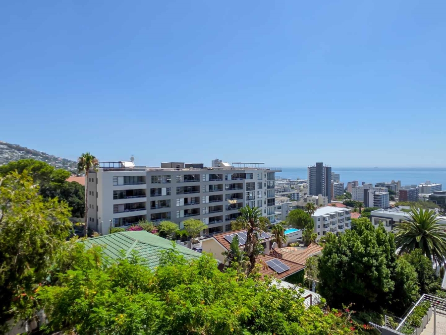 3 Bedroom Property for Sale in Sea Point Western Cape